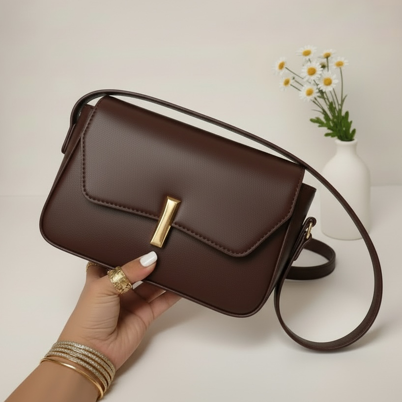 Bolsa Transversal Feminina Meia Lua Marrom